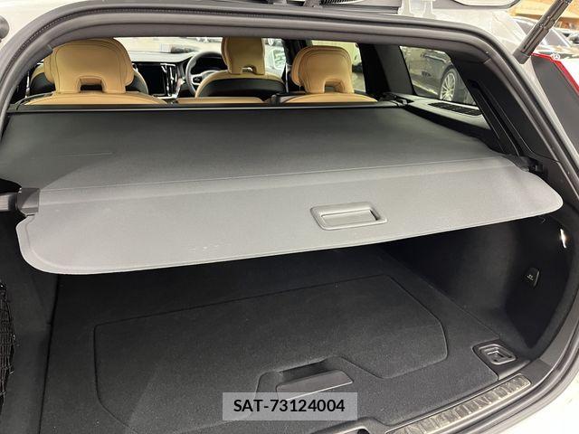 Volvo V60 2025-07 8132879-6