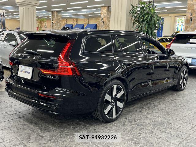 Volvo V60 2025-08 8132878-11