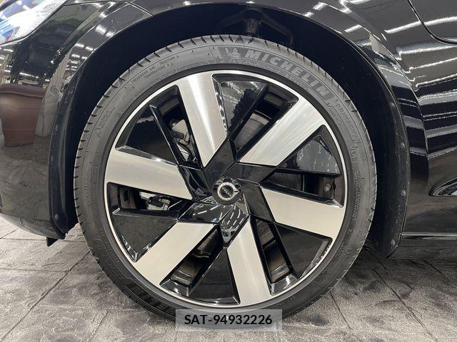 Volvo V60 2025-08 8132878-12