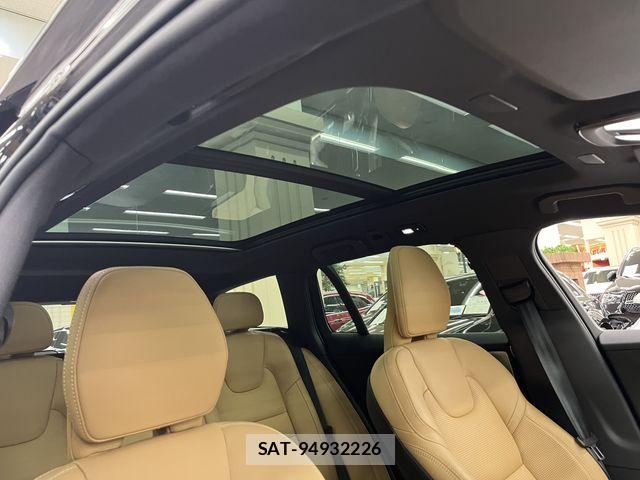Volvo V60 2025-08 8132878-5