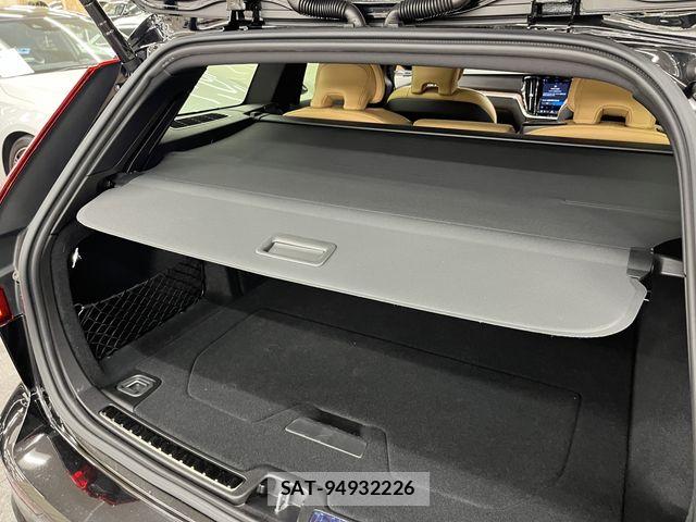 Volvo V60 2025-08 8132878-7