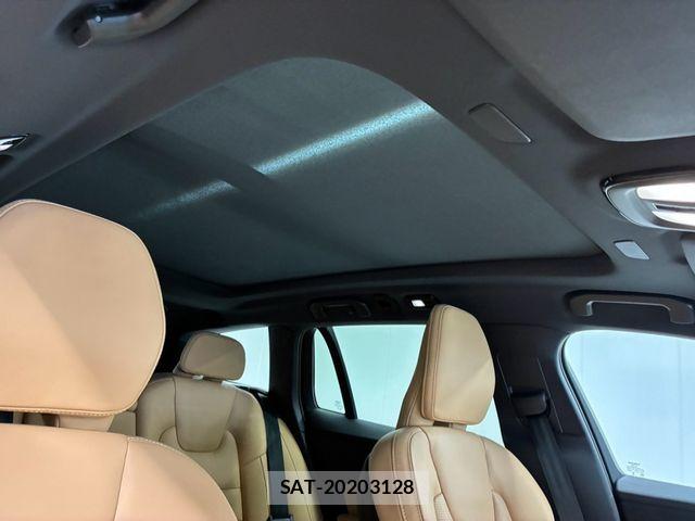 Volvo V60 2024-08 8210886-20