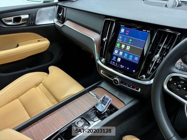 Volvo V60 2024-08 8210886-23
