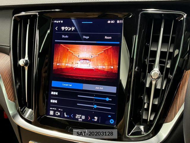 Volvo V60 2024-08 8210886-24