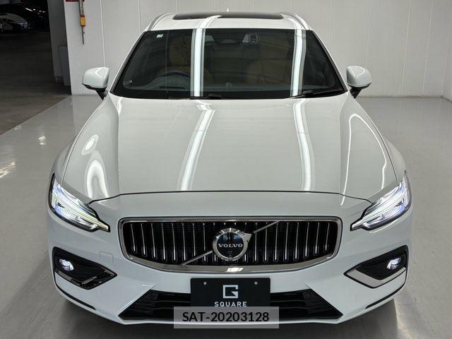 Volvo V60 2024-08 8210886-7