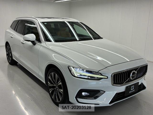 Volvo V60 2024-08 8210886-8