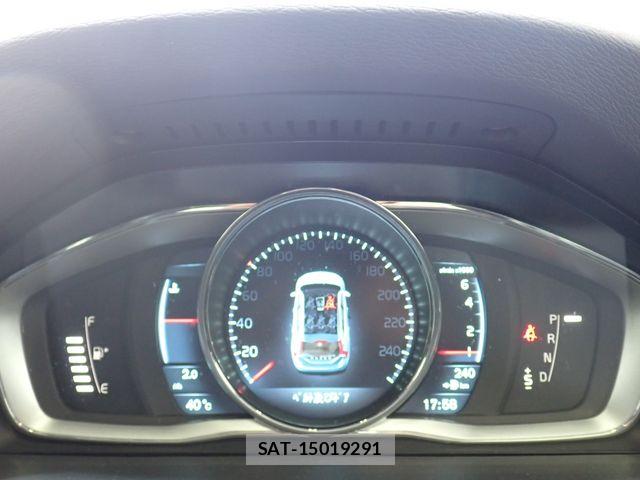 Volvo V60 2014-03 8210885-12