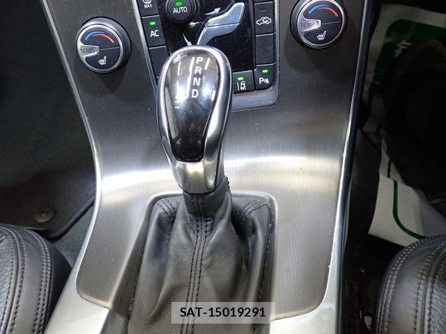 Volvo V60 2014-03 8210885-15