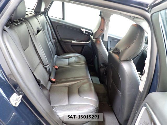 Volvo V60 2014-03 8210885-22