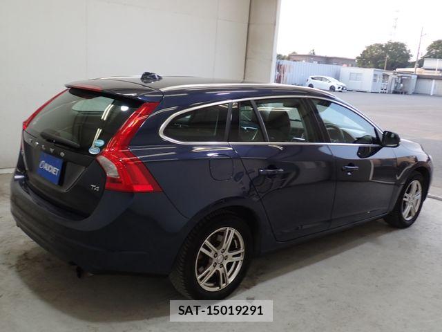 Volvo V60 2014-03 8210885-7