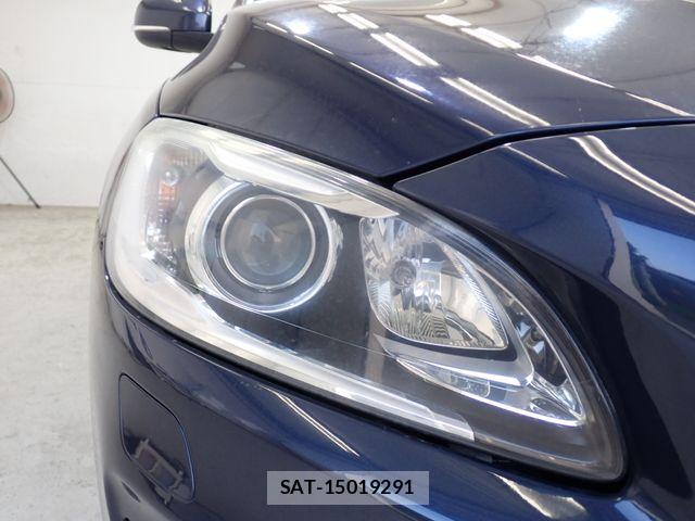Volvo V60 2014-03 8210885-8