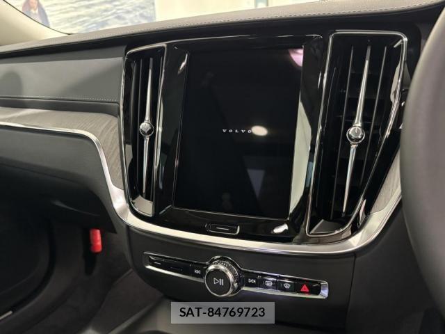 Volvo V60 2025-12 8210884-20