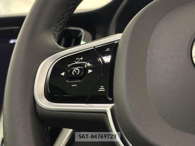 Volvo V60 2025-12 8210884-24
