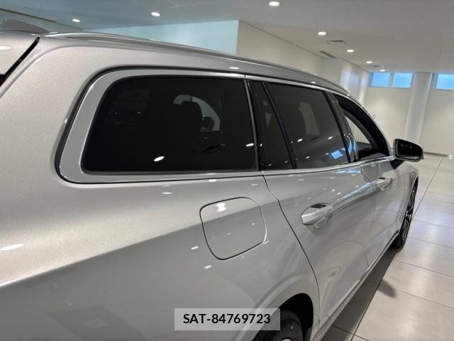 Volvo V60 2025-12 8210884-6