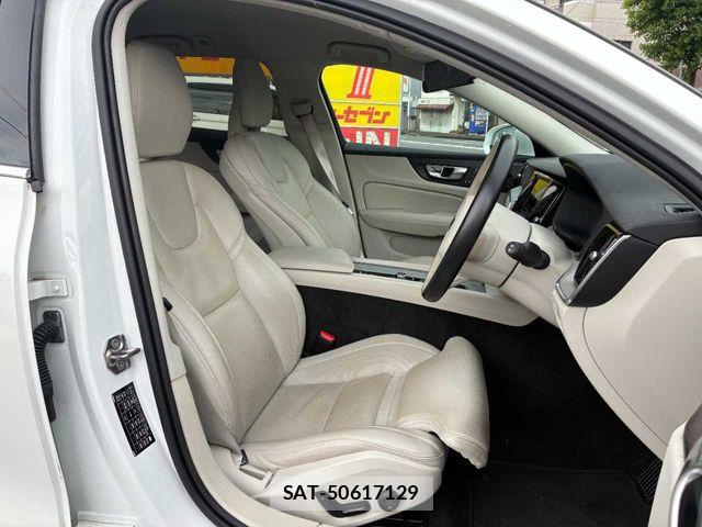 Volvo V60 2021-09 8232310-19