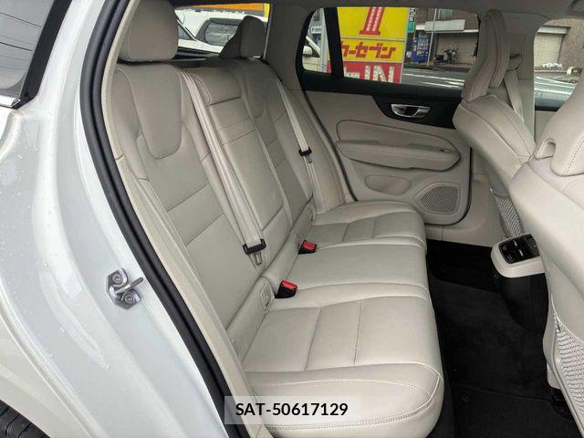 Volvo V60 2021-09 8232310-20
