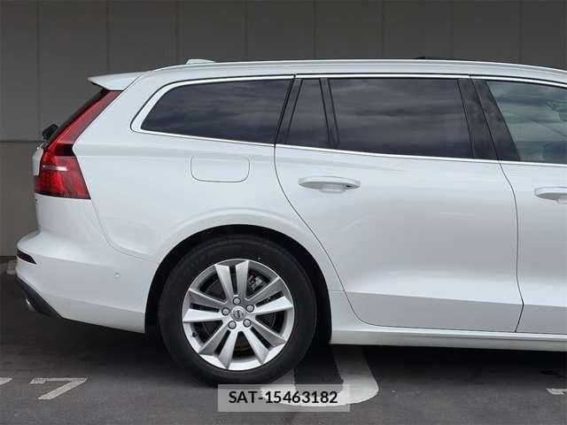 Volvo V60 2021-07 8247088-23