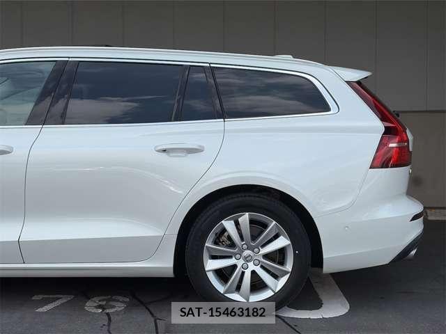 Volvo V60 2021-07 8247088-26