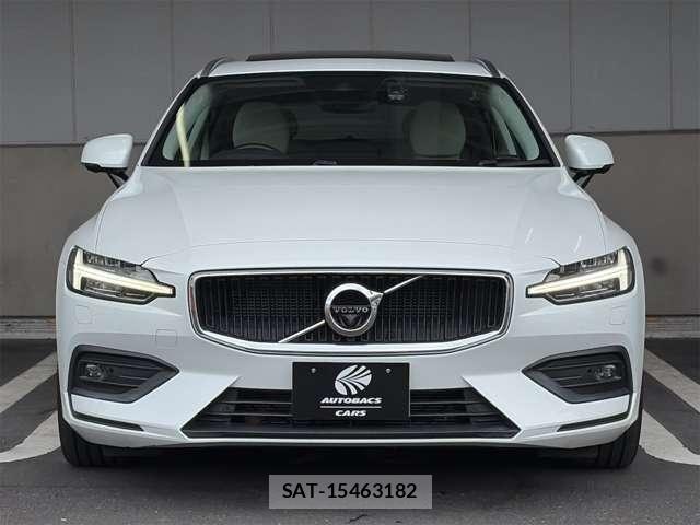 Volvo V60 2021-07 8247088-27