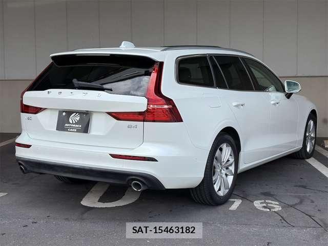 Volvo V60 2021-07 8247088-2
