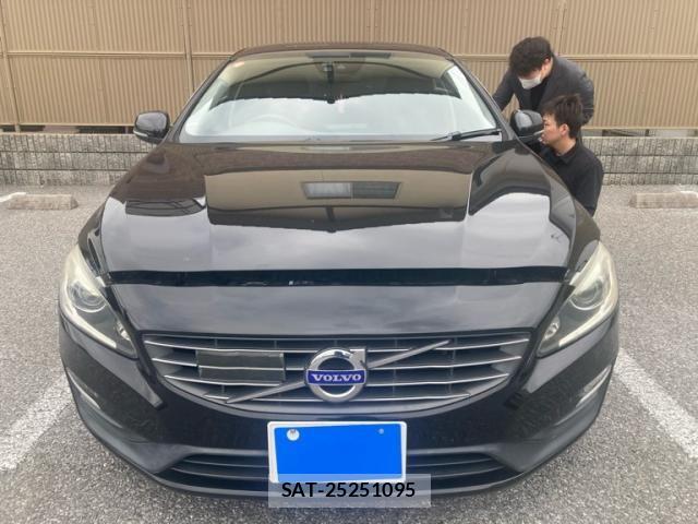 Volvo V60 2016-06 8247089-1