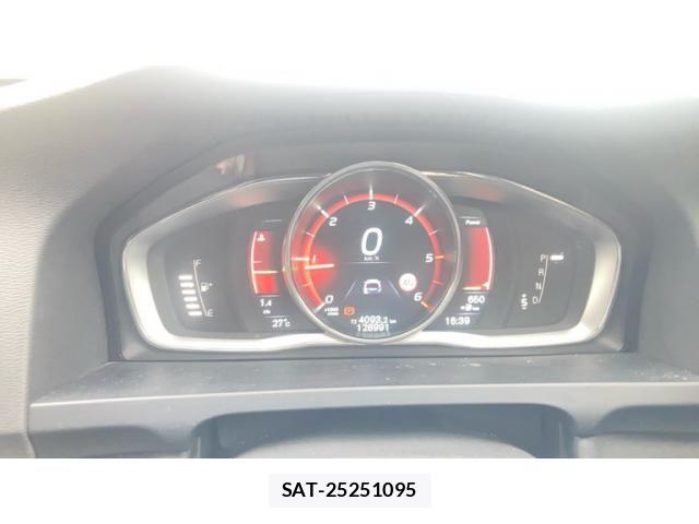 Volvo V60 2016-06 8247089-19