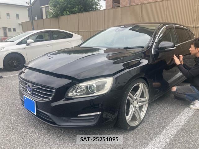 Volvo V60 2016-06 8247089-2
