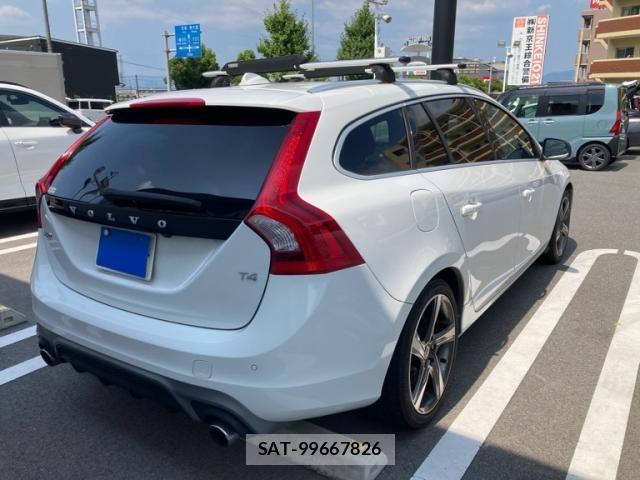Volvo V60 2013-11 8337889-9