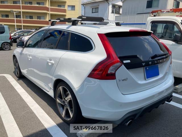 Volvo V60 2013-11 8337889-10