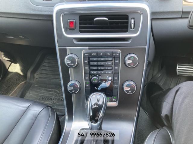 Volvo V60 2013-11 8337889-16