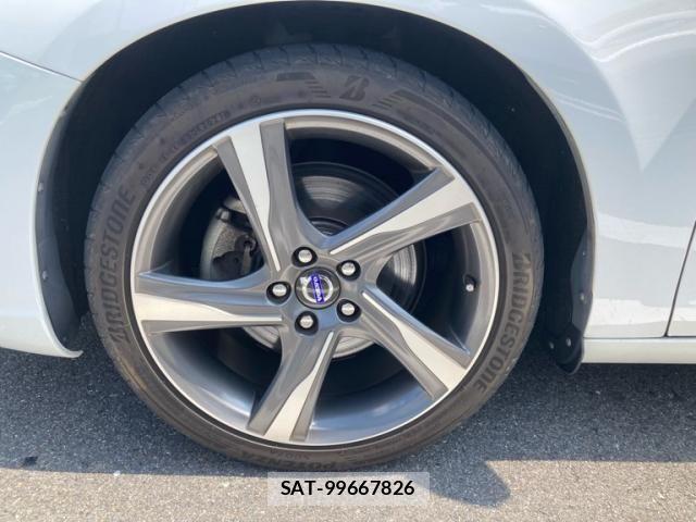 Volvo V60 2013-11 8337889-4