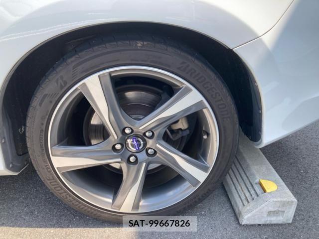 Volvo V60 2013-11 8337889-5