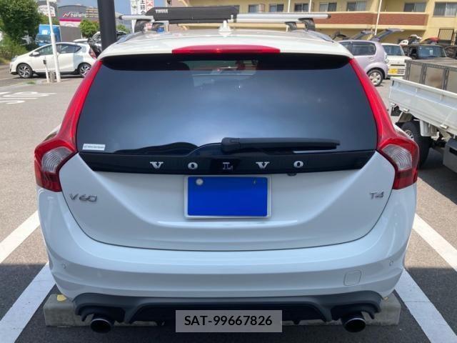 Volvo V60 2013-11 8337889-8