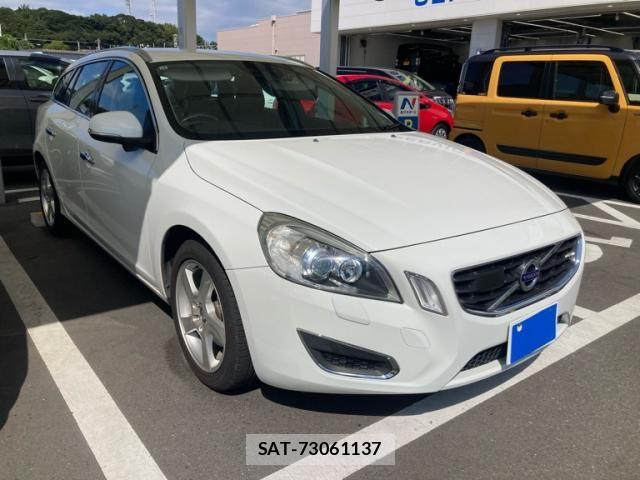 Volvo V60 2011-10 8338400-2