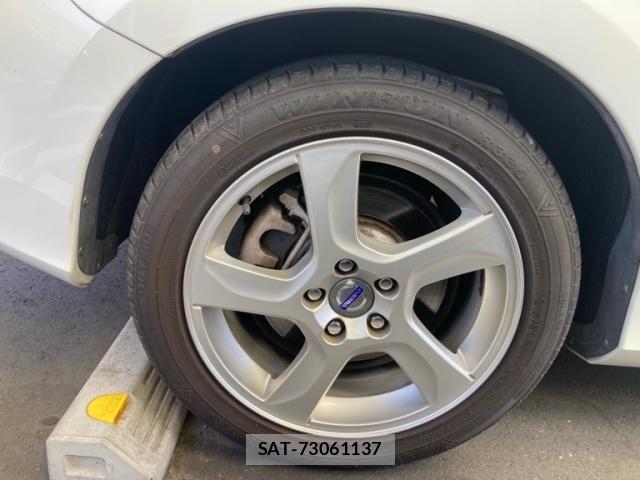 Volvo V60 2011-10 8338400-7