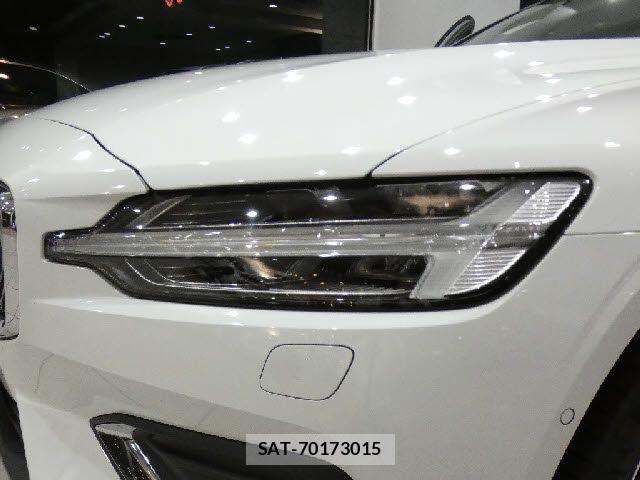 Volvo V60 2020-10 8338398-18