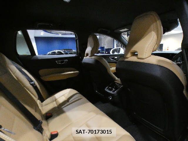 Volvo V60 2020-10 8338398-27