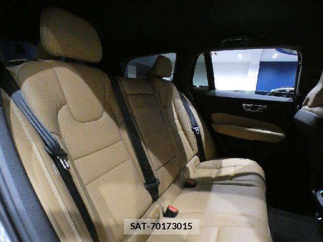 Volvo V60 2020-10 8338398-28