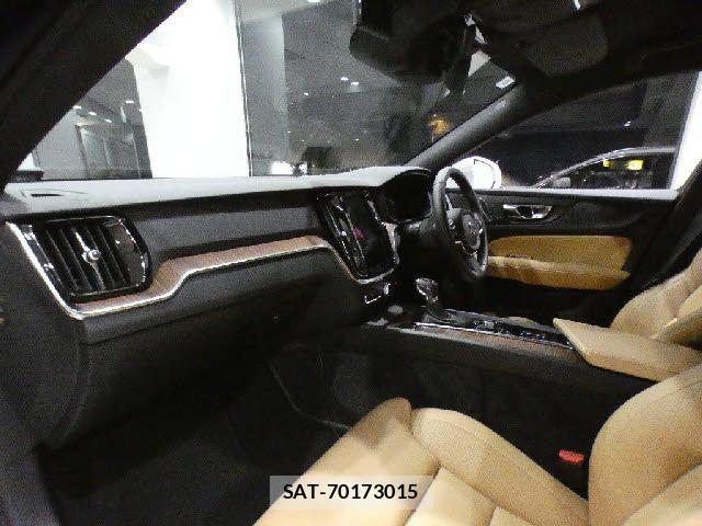 Volvo V60 2020-10 8338398-2