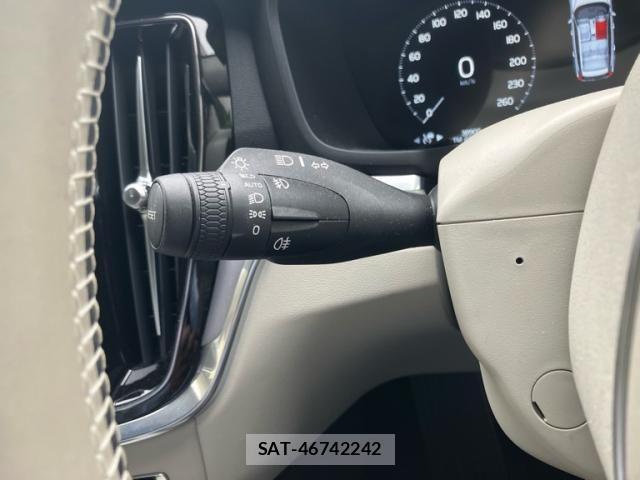 Volvo V60 2020-08 8338399-12