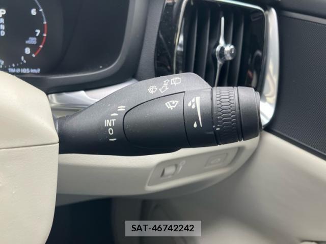 Volvo V60 2020-08 8338399-13