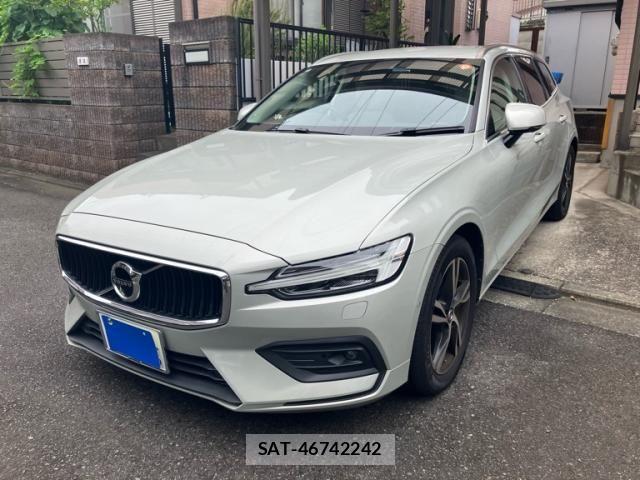 Volvo V60 2020-08 8338399-1