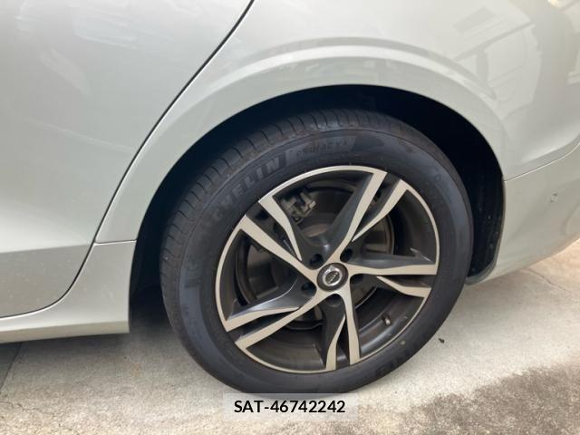 Volvo V60 2020-08 8338399-19