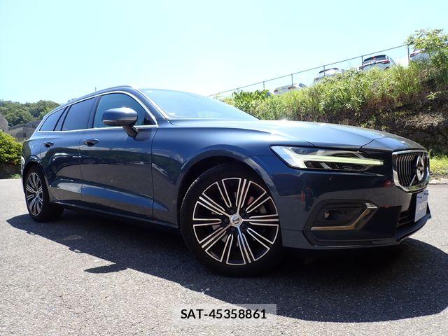Volvo V60 2019-12 8338396-0
