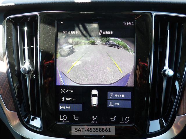 Volvo V60 2019-12 8338396-14