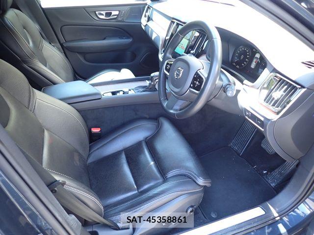 Volvo V60 2019-12 8338396-1