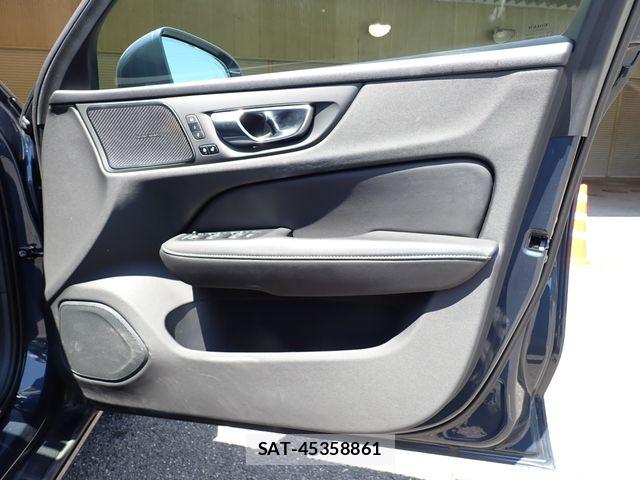 Volvo V60 2019-12 8338396-20