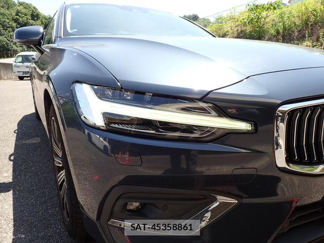 Volvo V60 2019-12 8338396-8