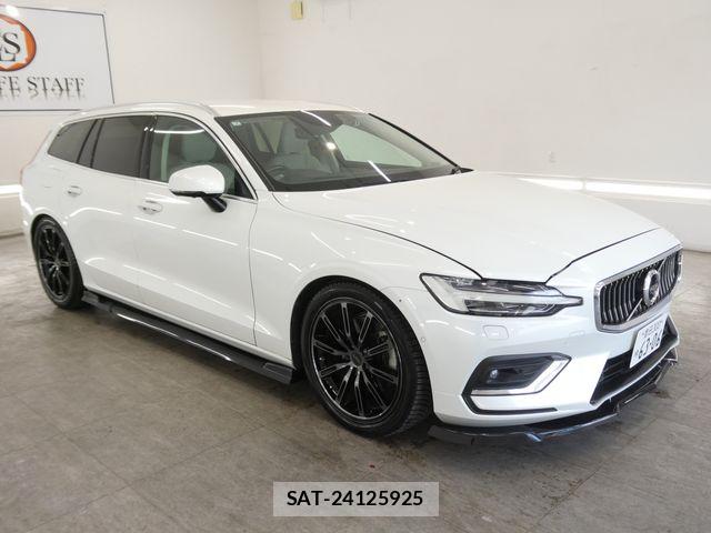 Volvo V60 2019-06 8338401-0