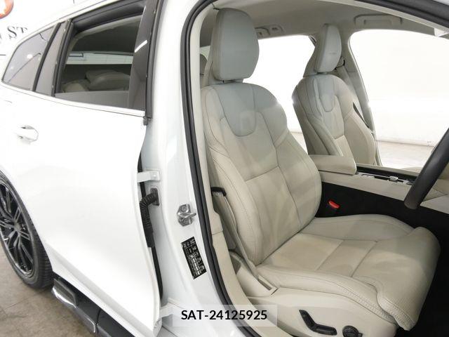 Volvo V60 2019-06 8338401-10